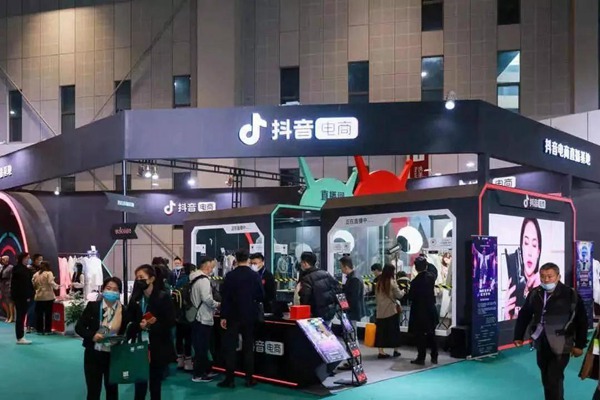 如何拍攝企業(yè)宣傳片視頻制作具備藝術(shù)美感？